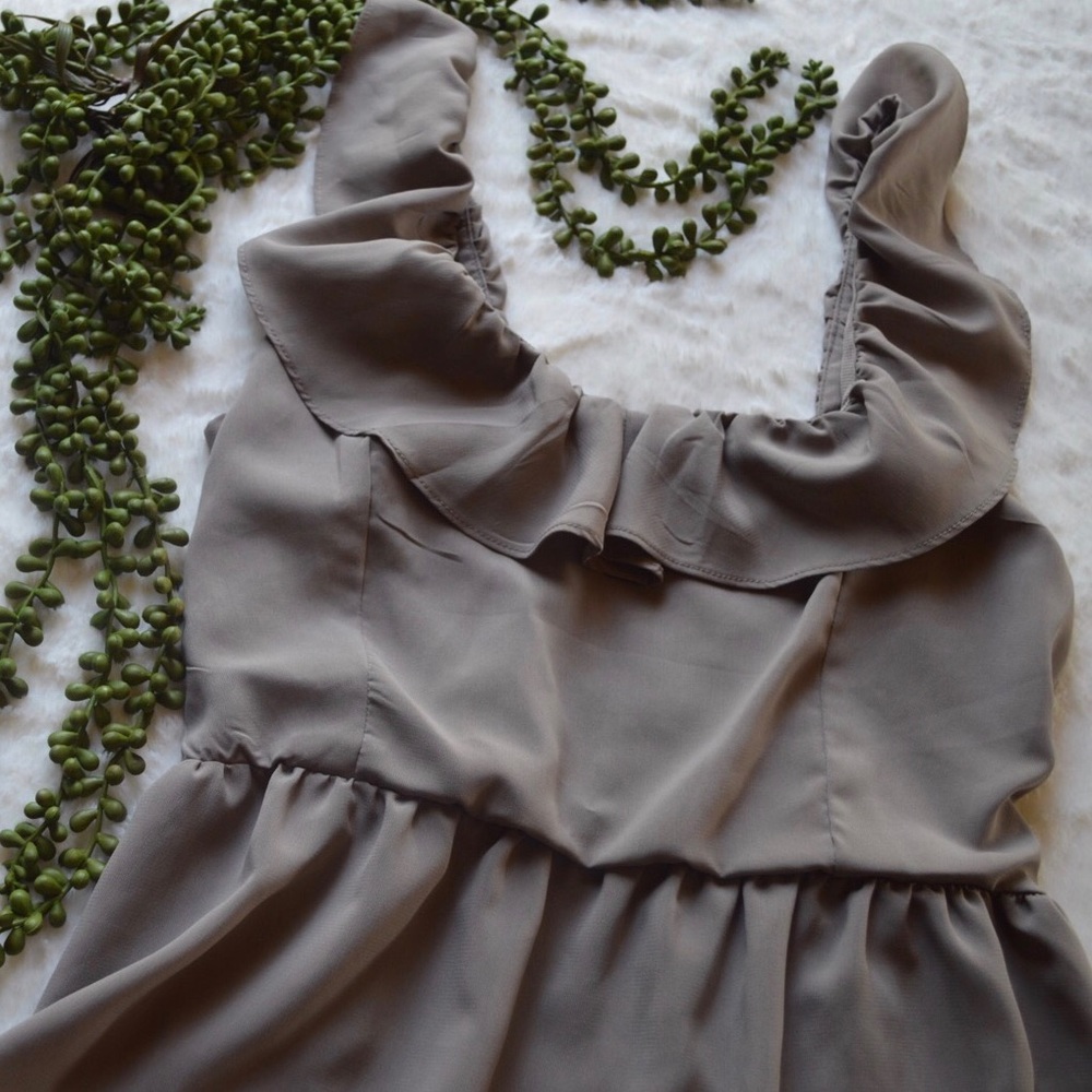 Peplum wait top